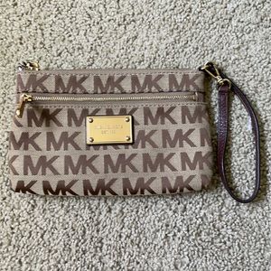 Michael Kors Wristlet